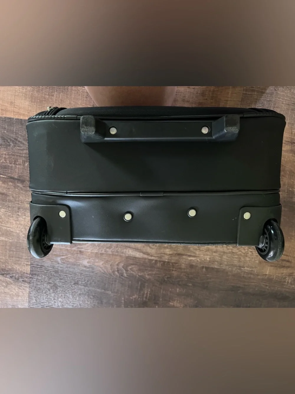 Targus rolling work bag. Black. Silver-toned hardware. - Picture 7 of 16